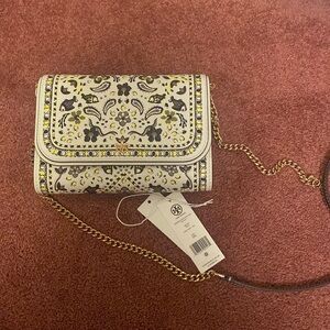 Tory Burch Emerson Printed chain wallet - new ivory 105 BRAND NEW